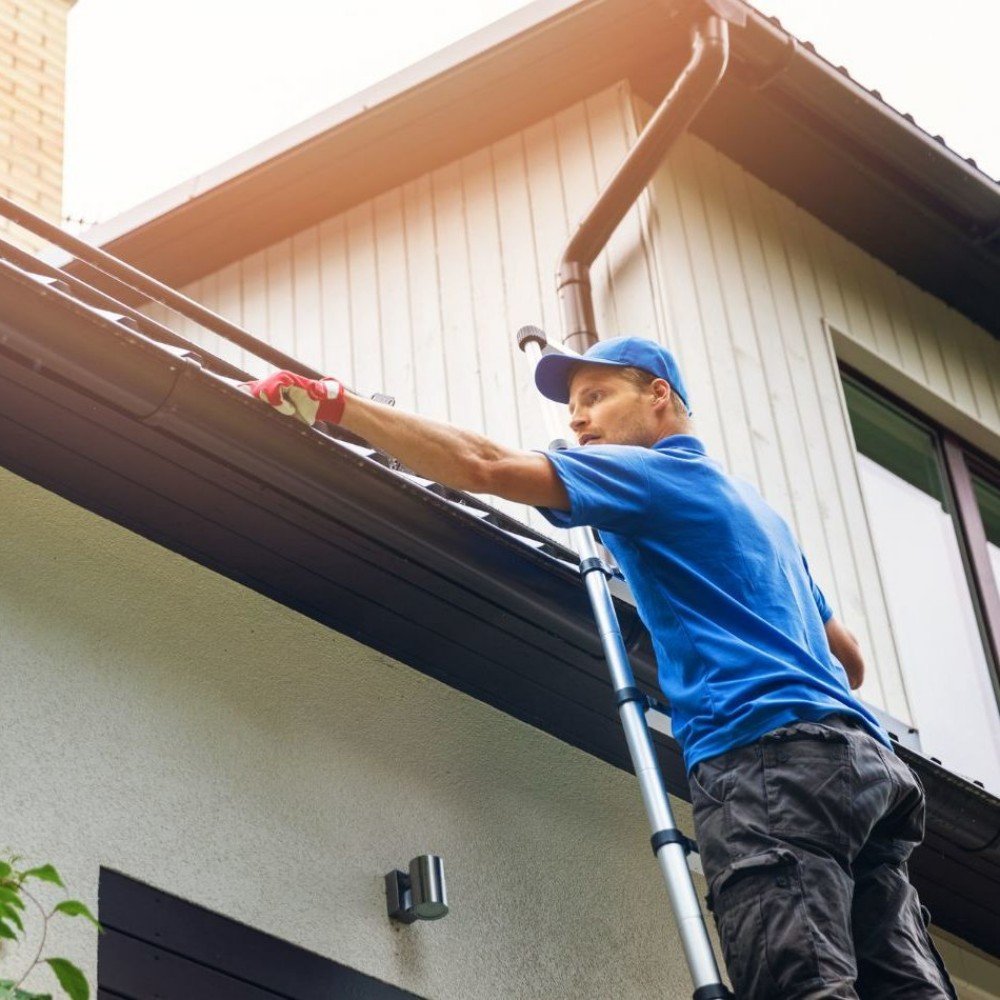 Home Gutter Cleaning Cost Guide Pricing & Hiring Tips